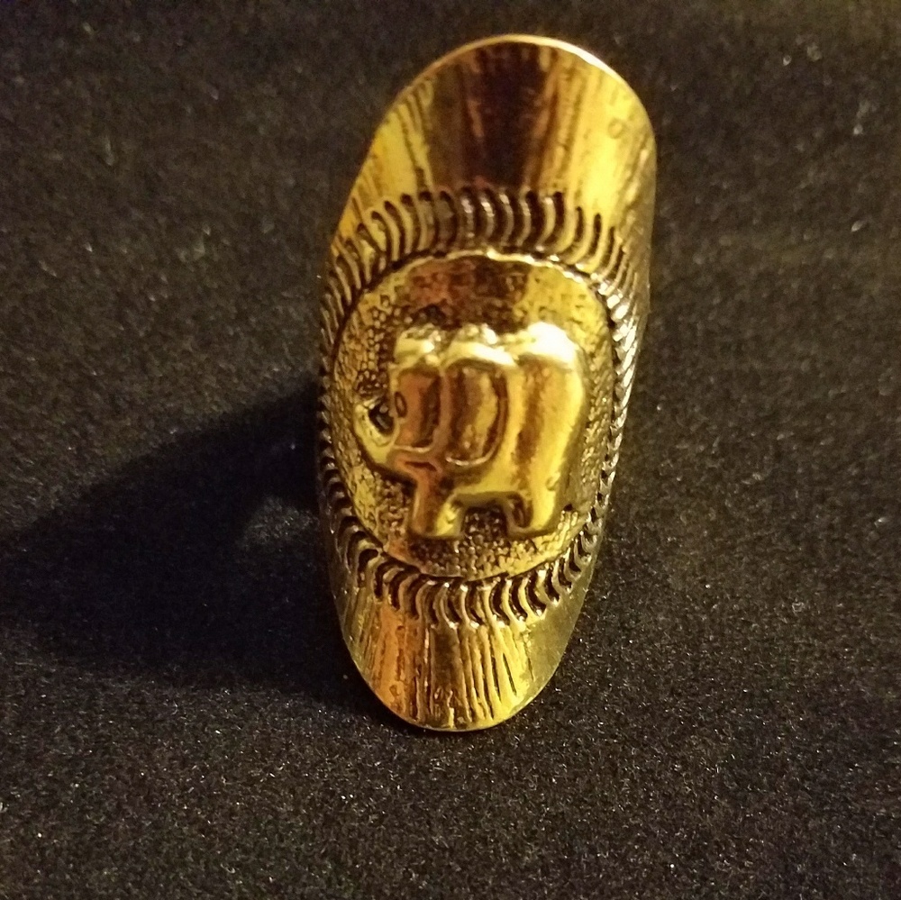 Ring - Picture 2 of 2